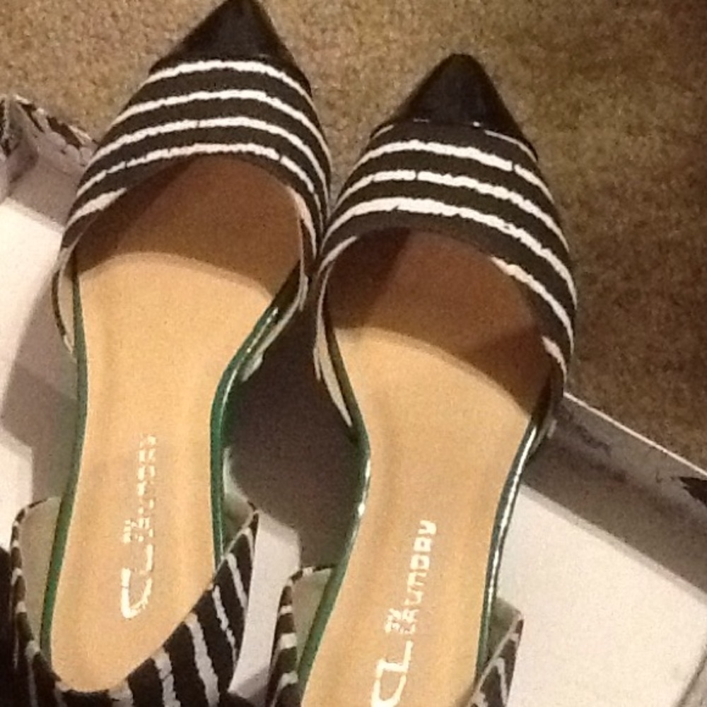 Shoes - Picture 3 of 5